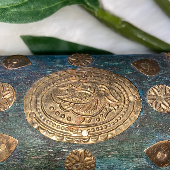 Vintage Trinket Little Wooden Jewelry Box Brass Details - Picture 3 of 15